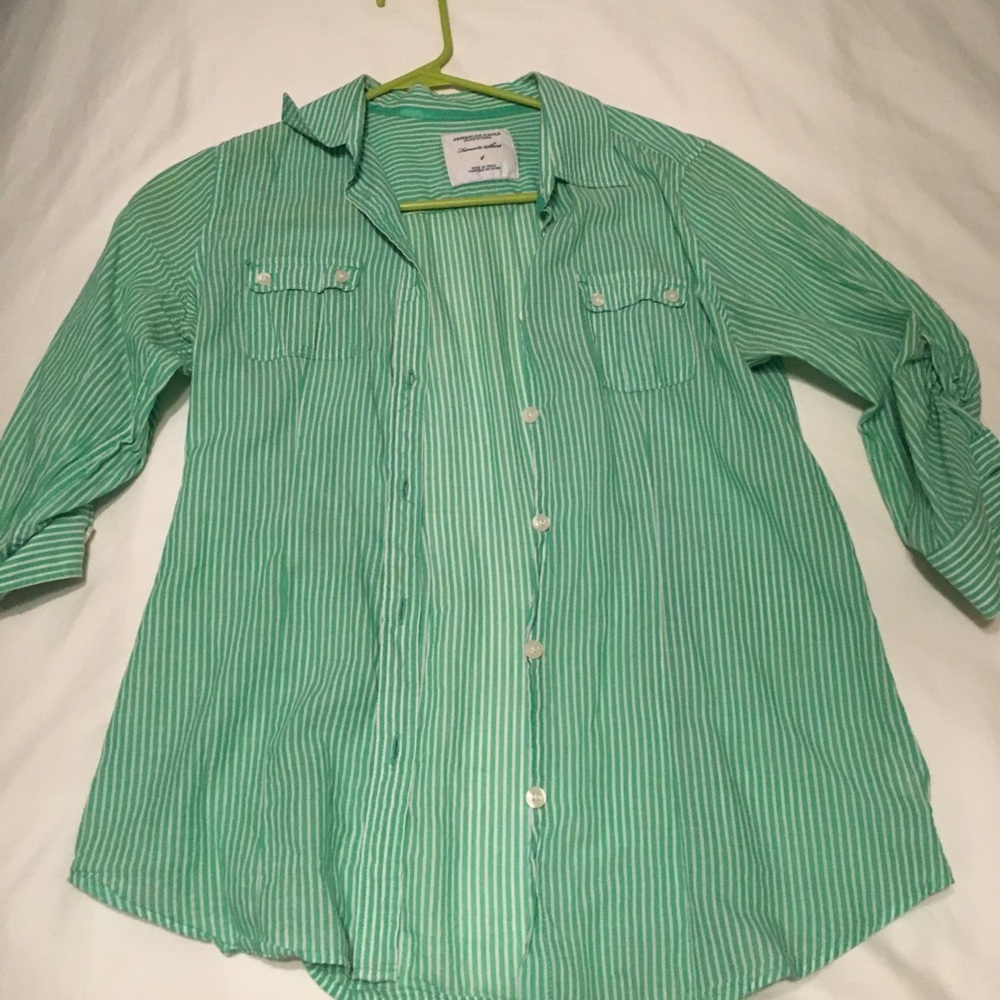 American Eagle button up